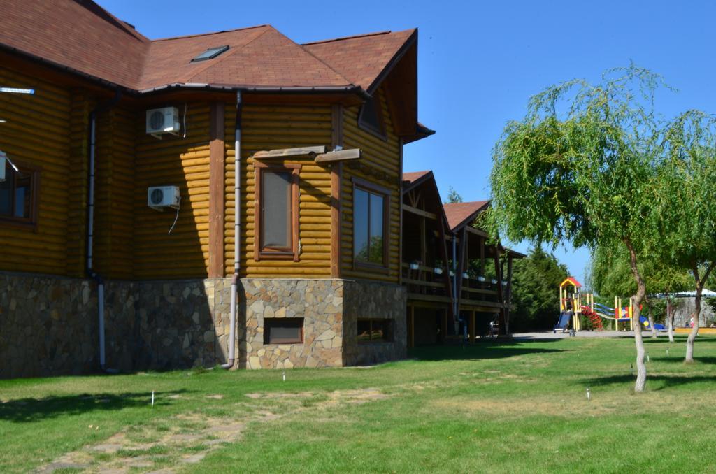 Panska Hata Hotel Nyzhnya Khortytsya Bagian luar foto