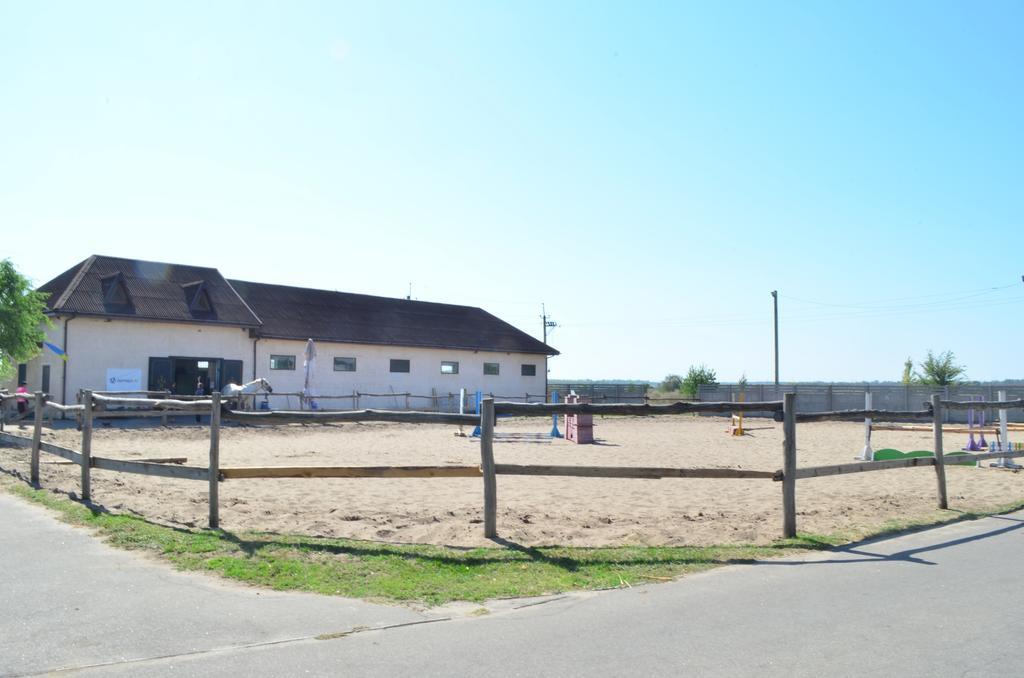 Panska Hata Hotel Nyzhnya Khortytsya Bagian luar foto