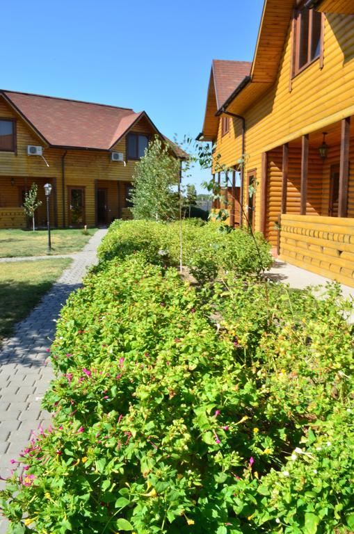 Panska Hata Hotel Nyzhnya Khortytsya Bagian luar foto