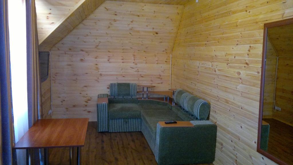Panska Hata Hotel Nyzhnya Khortytsya Ruang foto