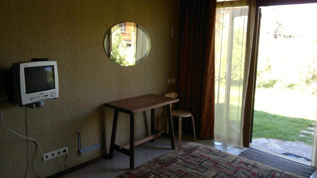 Panska Hata Hotel Nyzhnya Khortytsya Ruang foto