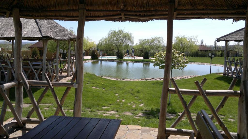 Panska Hata Hotel Nyzhnya Khortytsya Bagian luar foto